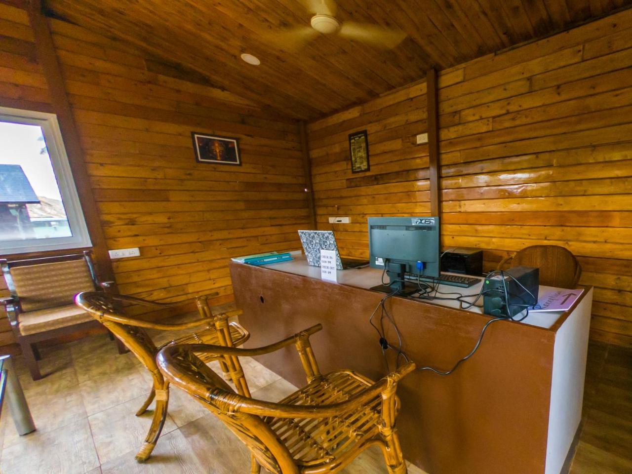 Vista Praia Beach Resort Andžuna Exteriér fotografie